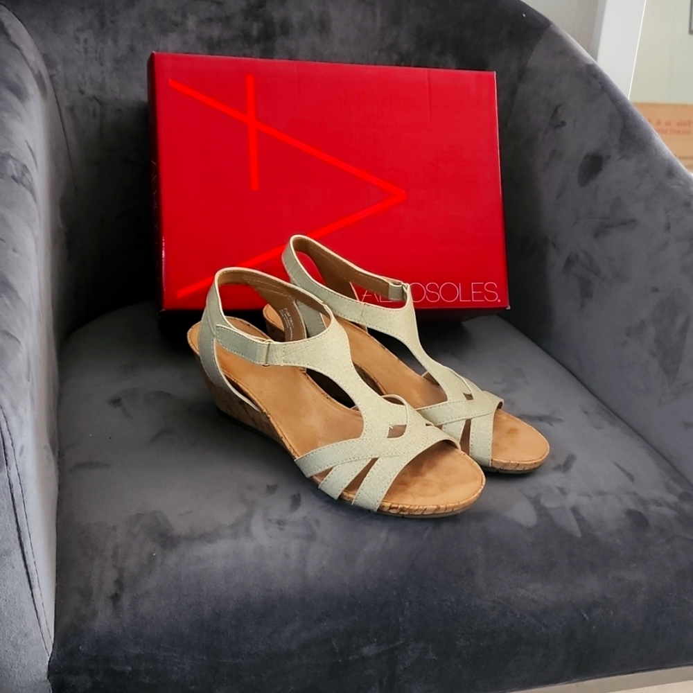 Aerosoles GUC Wedge Sandals 7.5